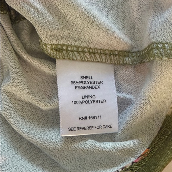 T.E. By Tracy Evans Olive and Pink Floral Wrap Blouse NWT - Picture 5 of 9